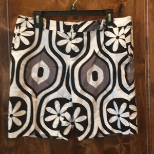 Ivy Jane Black, Grey & White Shorts